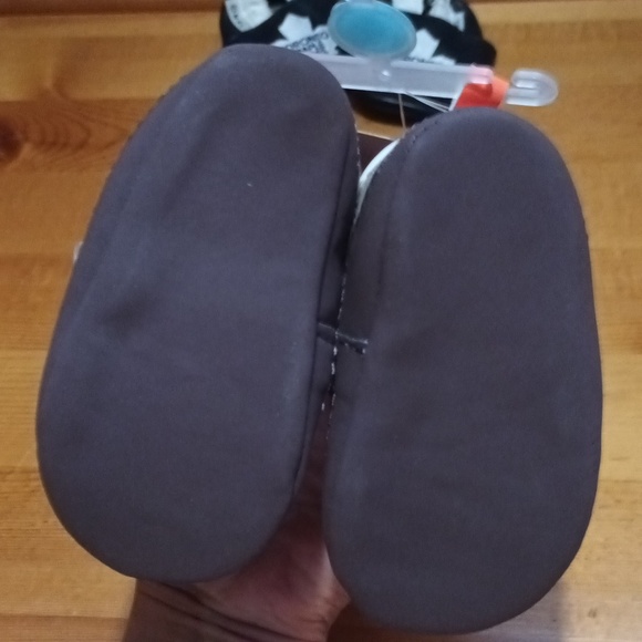 size 3-6 Carter's baby walkers. - Picture 6 of 8